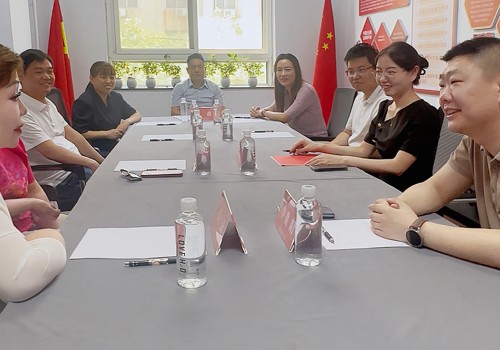萧记三鲜烩面荣膺“中华烩面文化传承示范品牌”——一碗面载中原史，两代人拓万里香